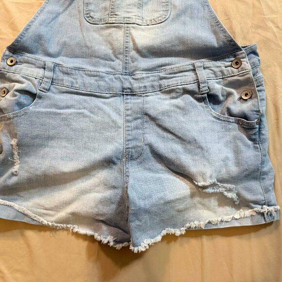 Wallflower Brand Faded Denim Overall Shorts - SIZE XL - Picture 3 of 15